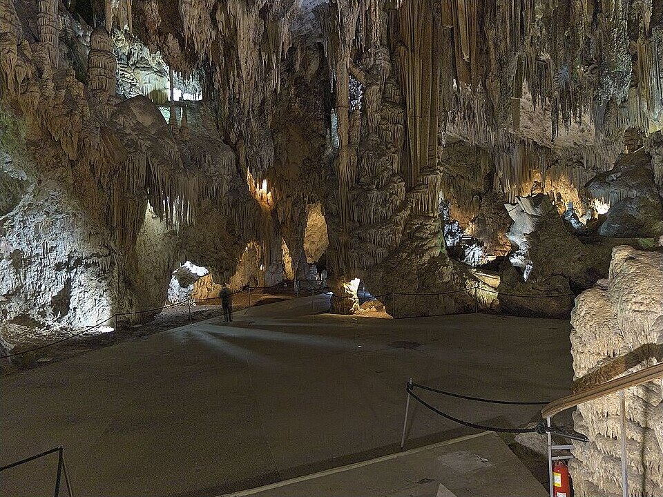 Thumbnail of the interior of the Nerja Cave