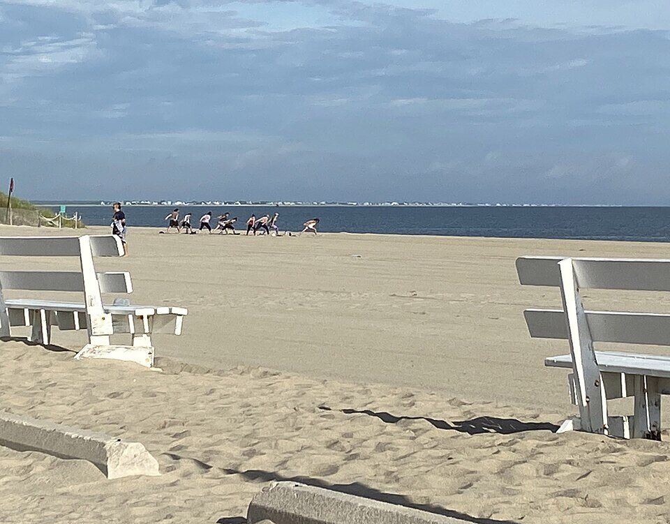 Thumbnail of outdoor yoga beside the sea